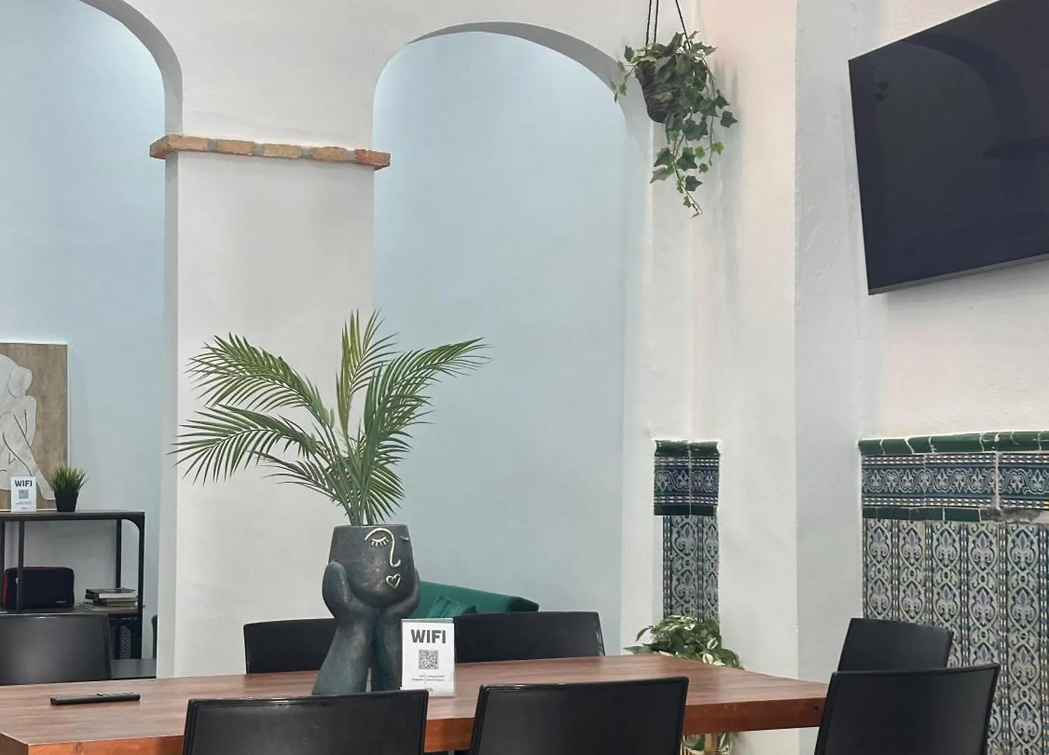 Hostel Triana Riverside Seville